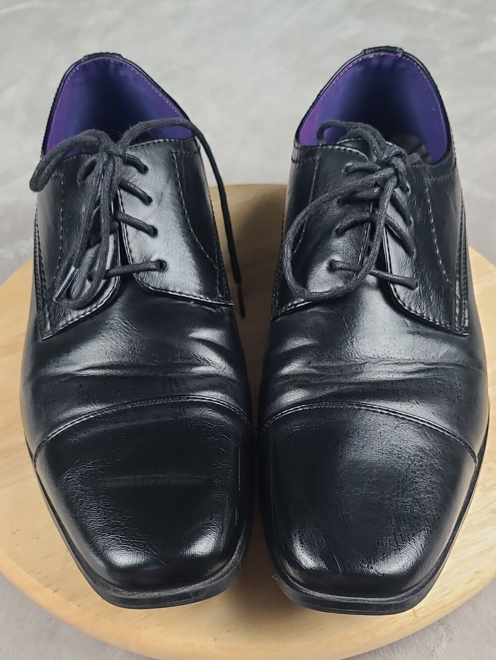 Perry Ellis | Men's Leather Cap-Toe Oxfords | Black  Purple Lining The Capitol